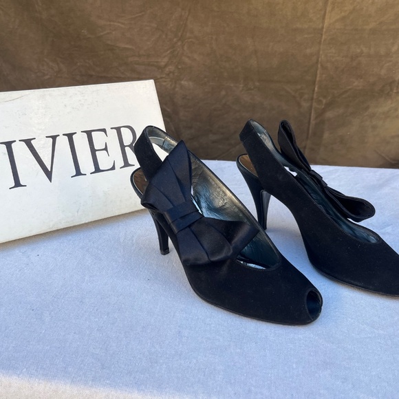 Vintage , 1980's, Roger Vivier Cut Suede and Silk evening pumps - Picture 5 of 7